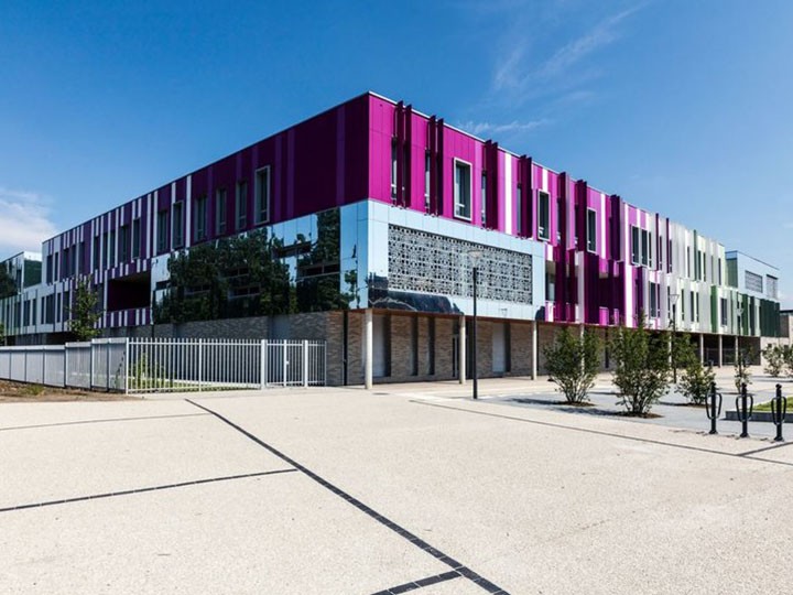 Bardage composite et aluminium et brise-soleil à Armentières