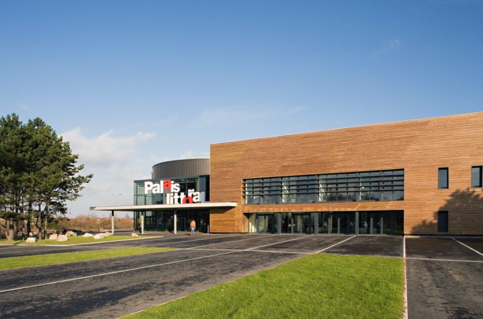 Pose de bardage bois extérieur et bardage zinc intérieur, Grande-Synthe, Nord