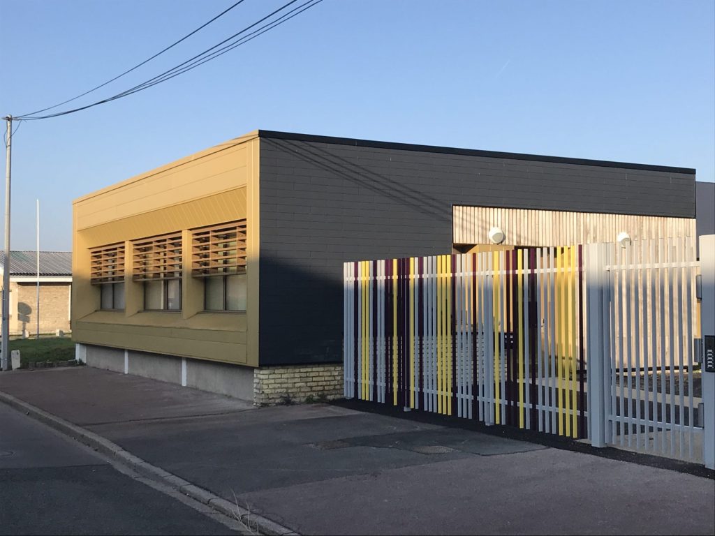 Bardage Bois – Bardage Acier – Bardage Ardoise – Réhabilitation de l&rsquo;AFEJI de Petit Fort Philippe