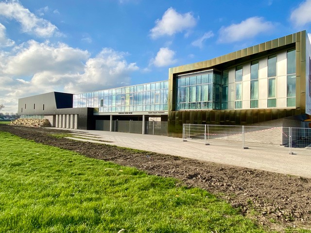 Bardage Aluminium Anodisé – Brise Soleil – Collège Leon Blum à Wavrin