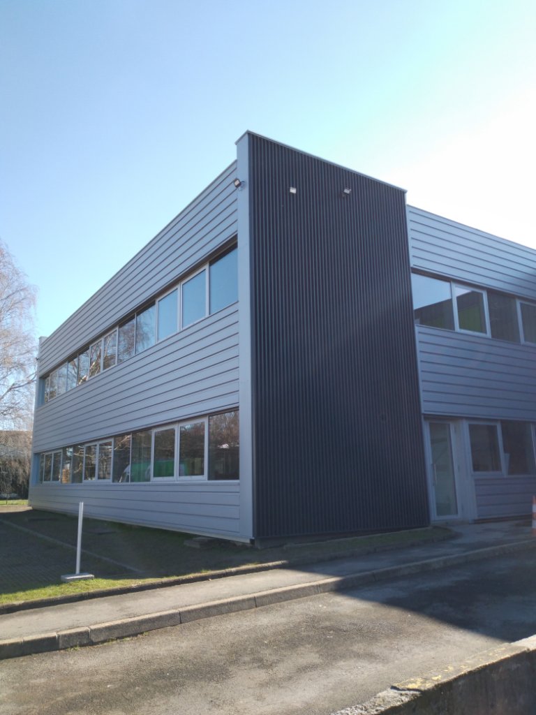 Menuiserie Aluminium – Bardage Acier – Agence DHAZE